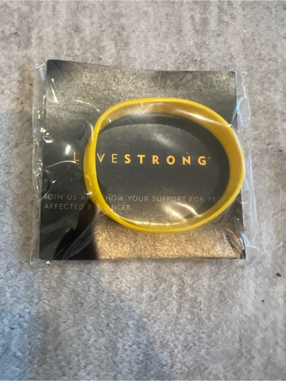 Official Live Strong Lance Armstrong Wristband YOUTH Size XS-7” New
